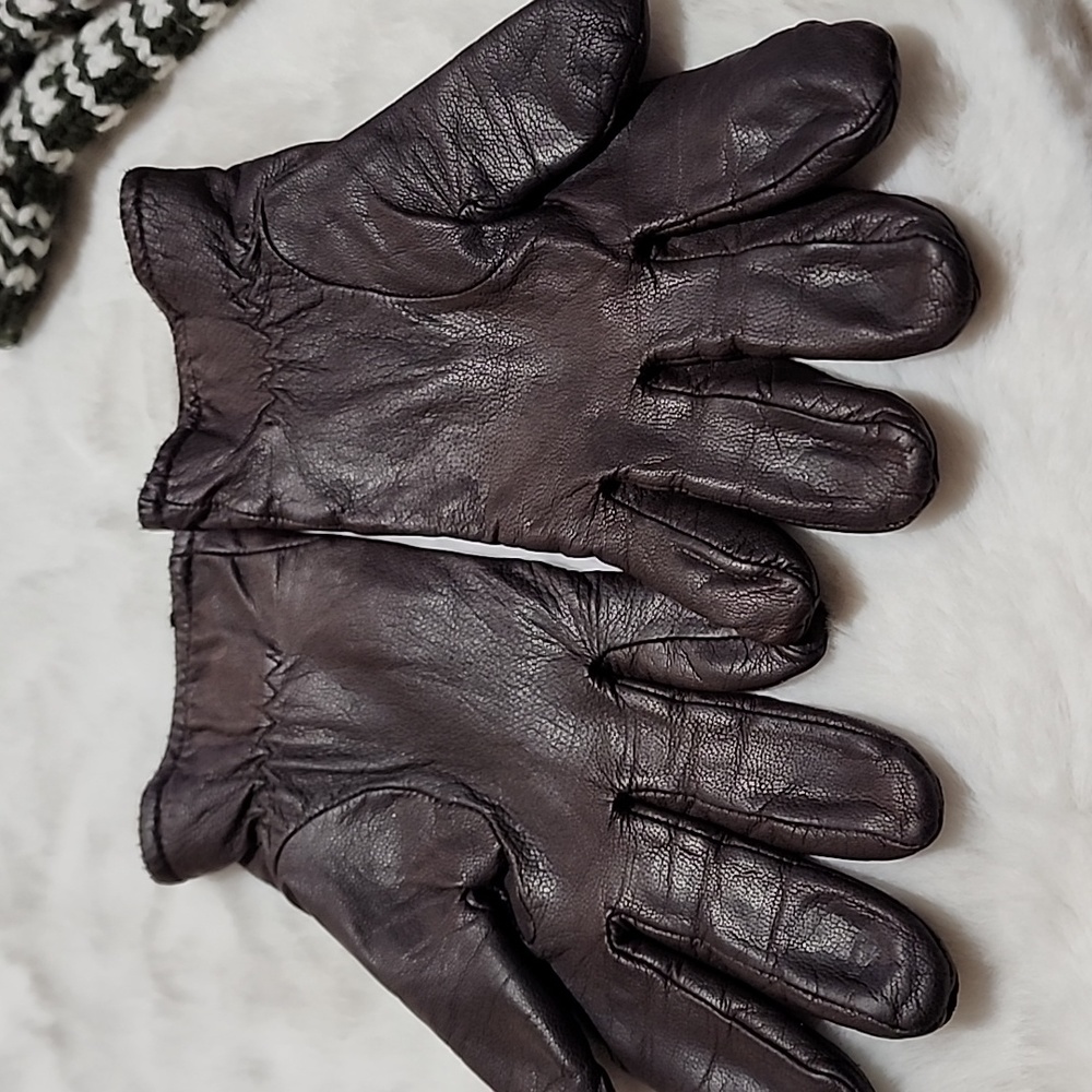 ASSORTMENT OF GLOVES FOR FAMILY AND FRIENDS 🧡 - Picture 4 of 8